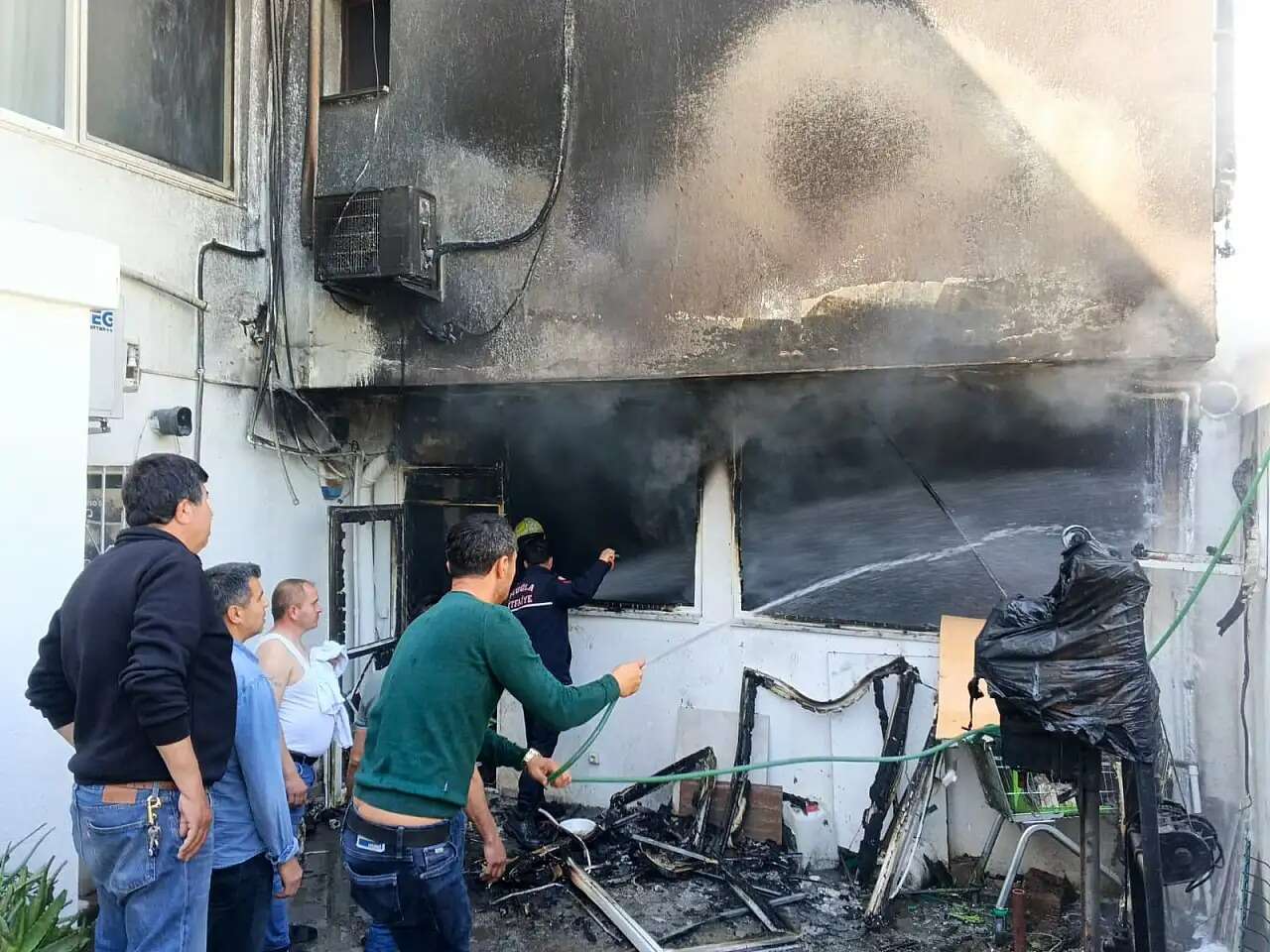 Muğla’da Korkutan Yangın: Bir Can Telef Oldu 1